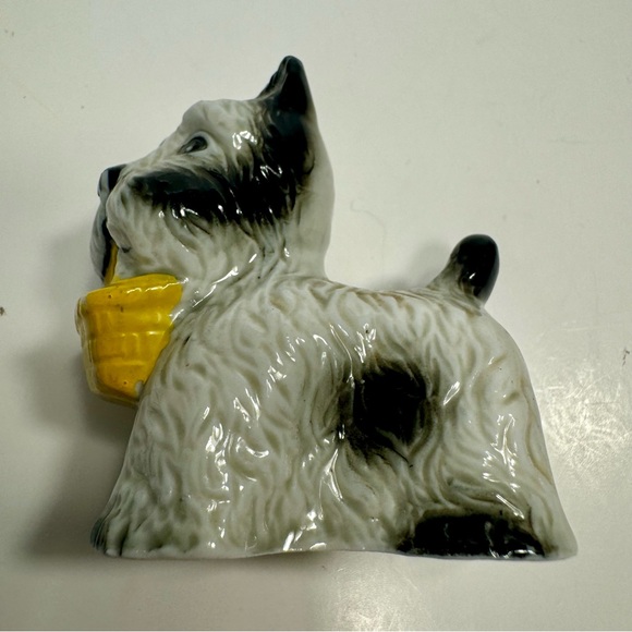 Vintage Terrier Dog With Basket figurine. Genuine Bone China Figurine. - Picture 3 of 10